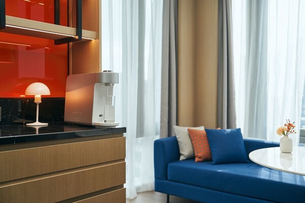 르메르디앙&목시 서울 명동 객실에 설치된 정수기.                /사진=르메르디앙 & 목시 서울 명동