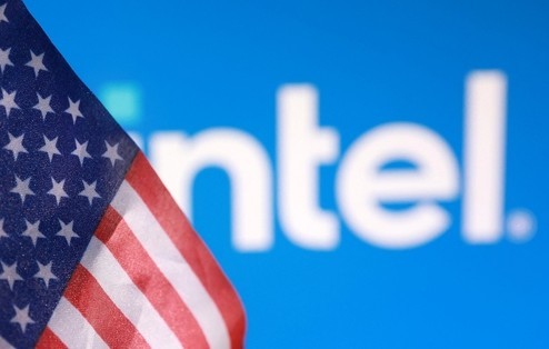인텔이 글로벌 기업들을 상대로 잇따라 투자 요청을 이어가면서 주가가 폭등세를 기록하고 있다./사진=연합뉴스