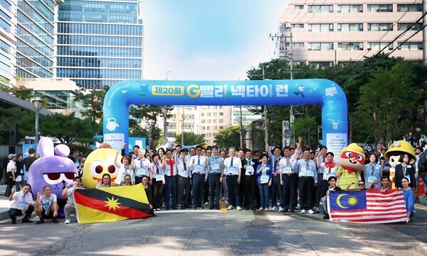 26일 구로디지털단지 일대에서 개최된 ‘제20회 G밸리 넥타이 런 마라톤 대회’에 넷마블컴퍼니 임직원 80명이 참가했다./사진=넷마블