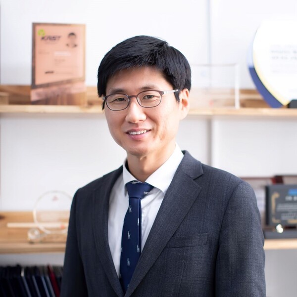 성균관대학교 화학공학부 박호석 교수. / 사진 = LG에너지솔루션