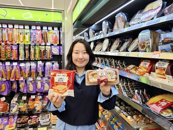 편의점 CU가 세계적인 소스 브랜드 하인즈(Heinz)와 손잡고 ‘하인즈 협업 간편식 시리즈’를 선보인다./사진=BGF리테일 