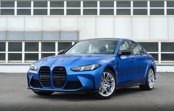 M3 컴페티션 M xDrive는 530마력급 M 트윈파워 터보 직렬 6기통 엔진을 탑재해 폭발적인 성능을 자랑한다.(3대 한정 판매) /사진=BMW 코리아