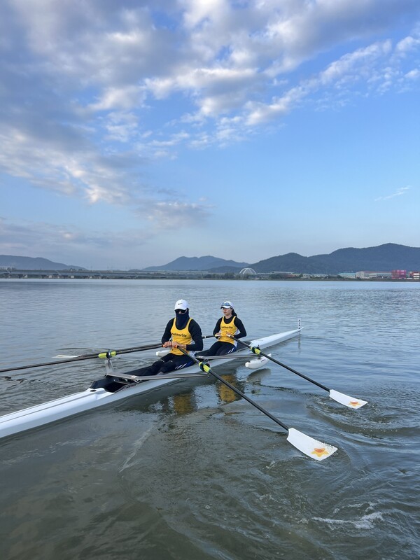 왼쪽부터 이봉희 선수, 강현주 선수/사진=넷마블