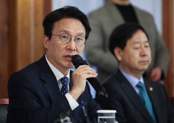 김민석 국무총리가 지난 9일 서울 종로구 총리공관에서 열린 고위당정협의회에서 발언하고 있다./사진=연합뉴스