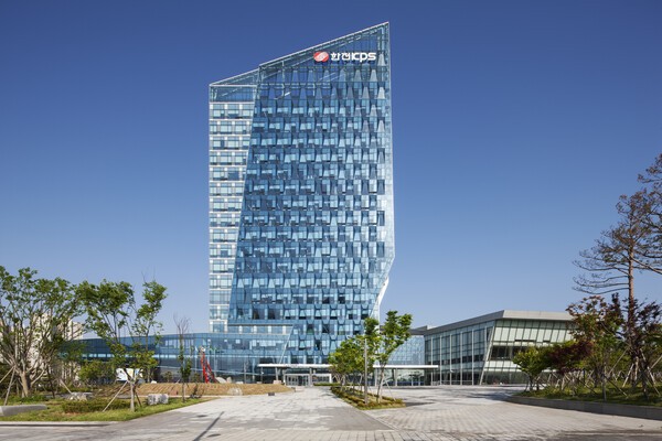 한전의 3분기 결산 기준 연결 매출은 73조7465억원, 영업비용은 62조2051억원, 영업이익은 11조5414억원을 기록했다. /사진=한국전력