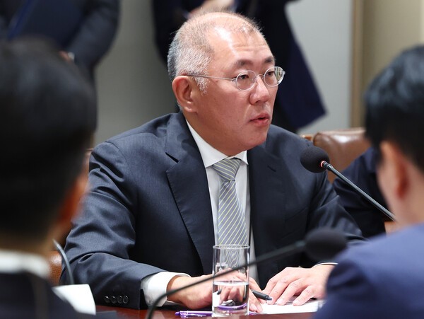 정의선 현대자동차 그룹 회장이 16일 용산 대통령실에서 열린 한미 관세협상 후속 민관 합동회의에서 발언하고 있다. /사진=연합