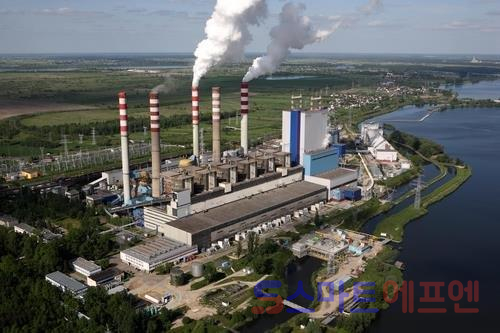 '비싸게 사서 싸게 파는 역마진'의 출발점은 SMP 구조 때문. / 사진=한국수력원자력