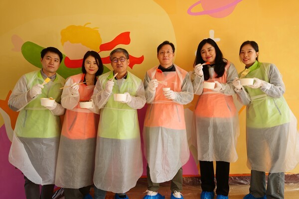 미래에셋증권과 과학기술인공제회의 벽화 봉사활동 현장